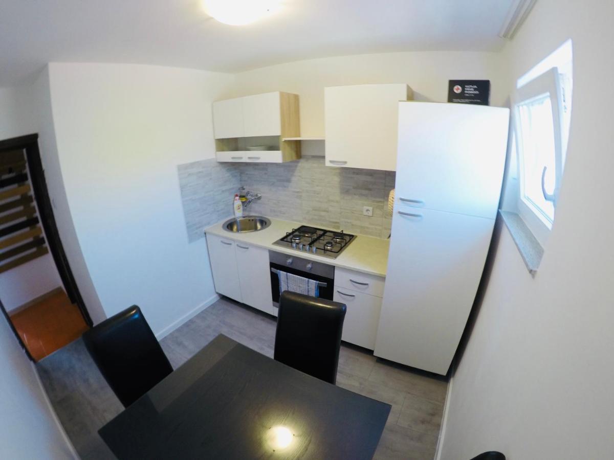 Apartments Lopac יאדראנובו מראה חיצוני תמונה