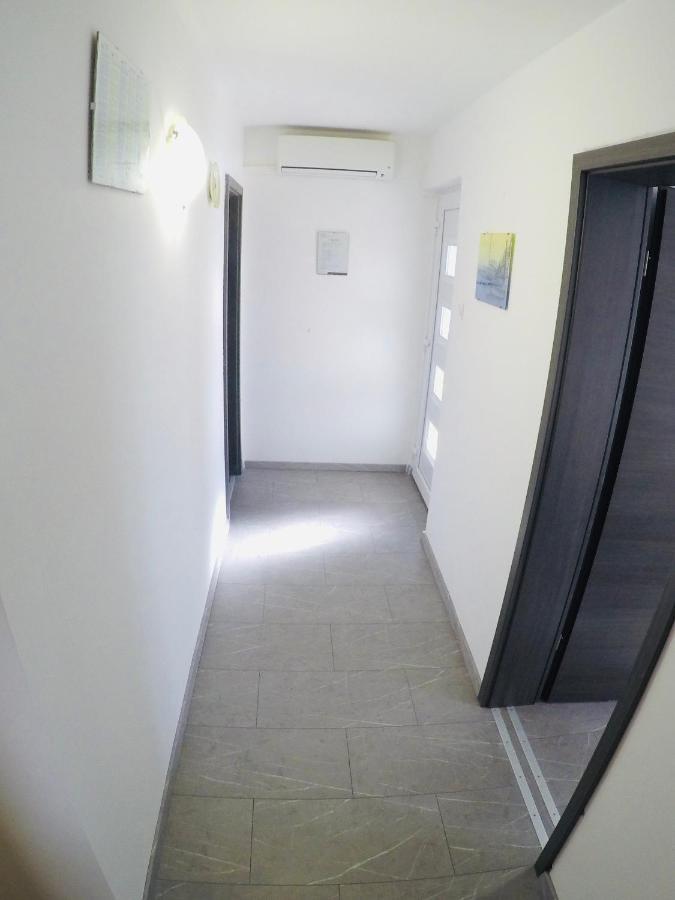 Apartments Lopac יאדראנובו מראה חיצוני תמונה