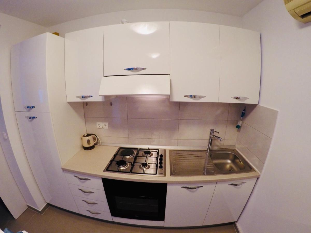 Apartments Lopac יאדראנובו מראה חיצוני תמונה